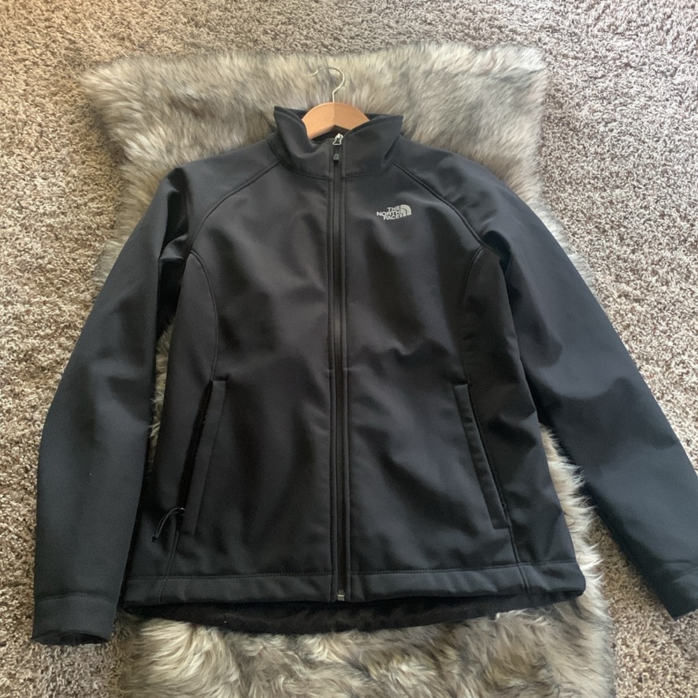 Women’s The North Face Windwall Jacket